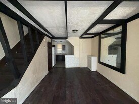 4929 N Franklin St in Philadelphia, PA - Building Photo