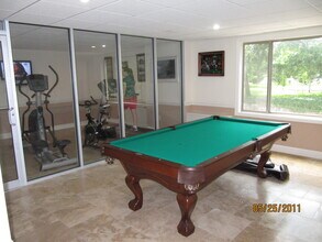 1512 S Arlington Ridge Rd, Unit 702 in Arlington, VA - Building Photo - Building Photo