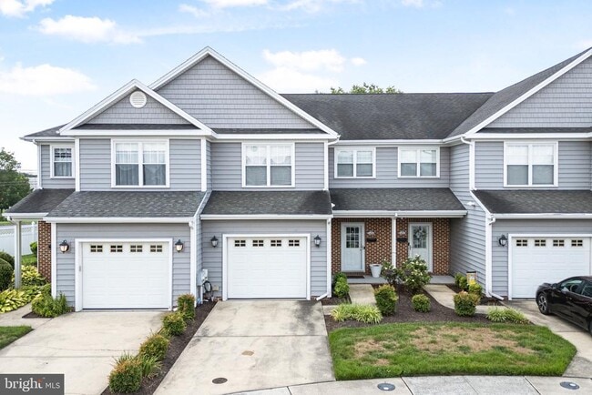 property at 1450 Hidden Meadow Ln