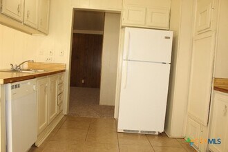 1301 Anna Lee Dr in Killeen, TX - Foto de edificio - Building Photo