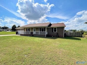 112 Hazelwood Dr in Hazel Green, AL - Foto de edificio - Building Photo