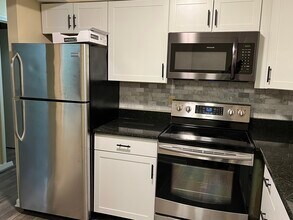 1440 Slade Ave, Unit #204 in Columbus, OH - Building Photo - Building Photo