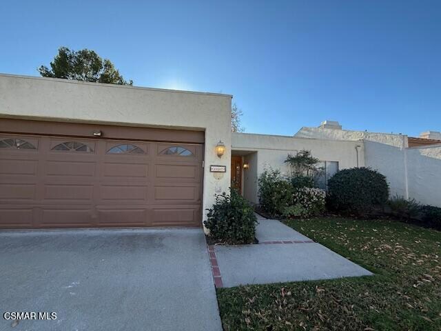 648 Racquet Club Ln in Thousand Oaks, CA - Building Photo