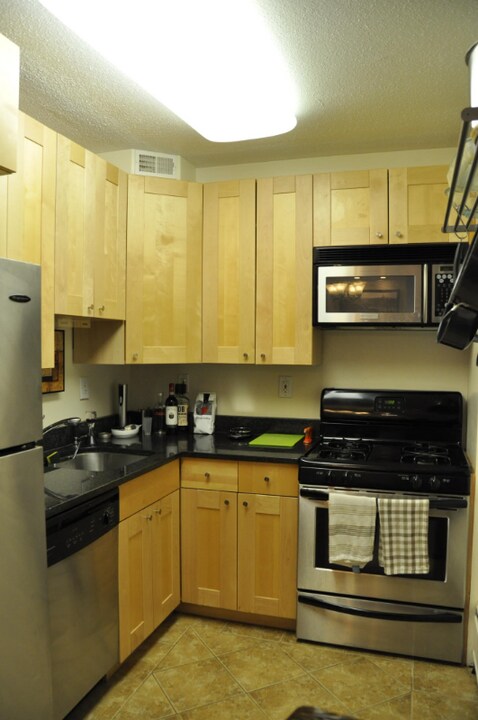 1245 4th St SW in Washington, DC - Building Photo