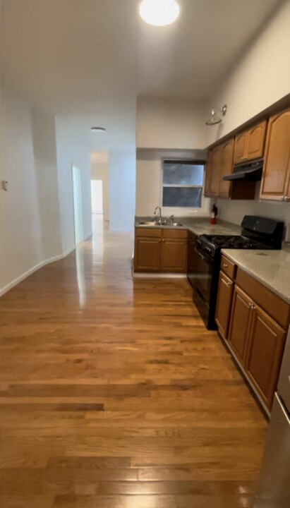98 Chestnut St, Unit 98 in Albany, NY - Building Photo