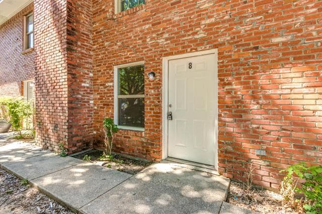 210 Rolston Rd in Irving, TX - Building Photo - Building Photo