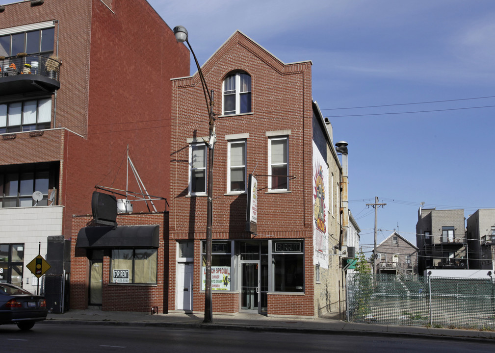 1548 W Fullerton Ave in Chicago, IL - Building Photo