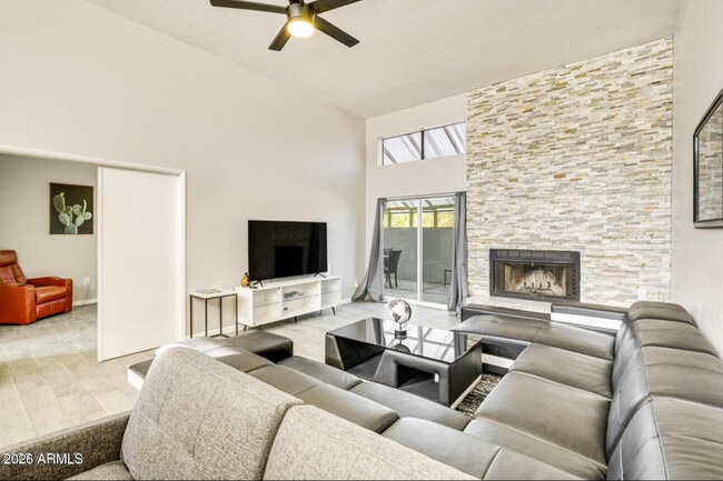 14236 N 23rd St in Phoenix, AZ - Building Photo - Building Photo