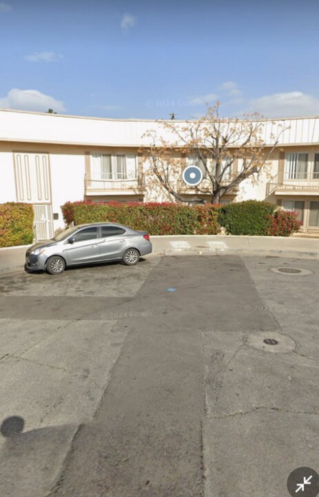 522 E Ave Q-5 in Palmdale, CA - Building Photo