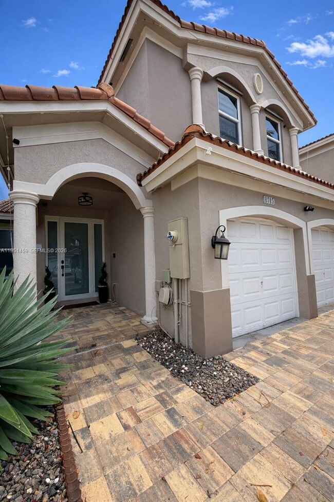 8415 NW 108th Pl in Doral, FL - Building Photo - Building Photo