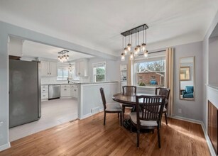 1602 E Maple Rd in Birmingham, MI - Building Photo - Building Photo