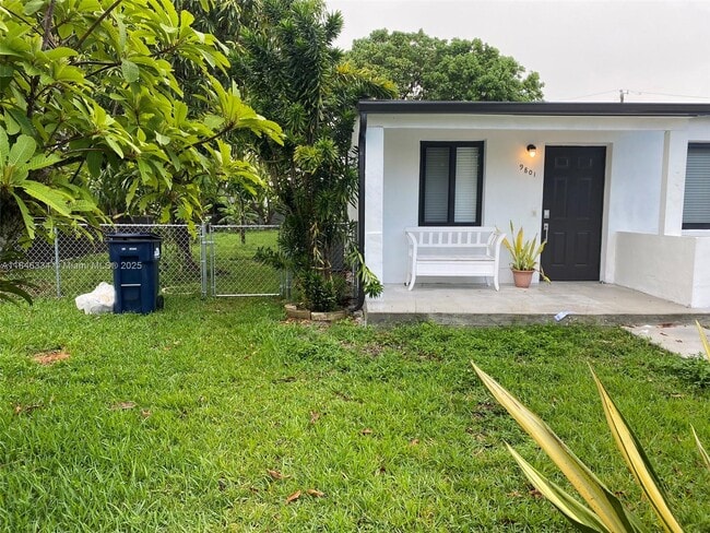 9801 SW 55th St in Miami, FL - Foto de edificio - Building Photo