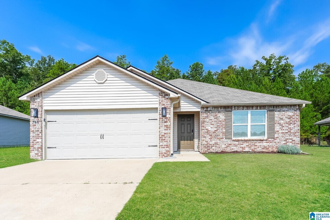 281 Hillcrest Dr in Montevallo, AL - Building Photo