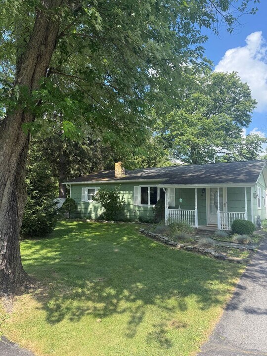 26 Taft Ave in Montgomery, NY - Building Photo