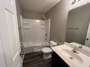 403 McEwing Dr in Cincinnati, OH - Building Photo - Building Photo