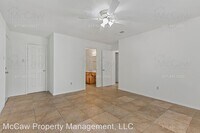 1327 Parkway Ct photo'