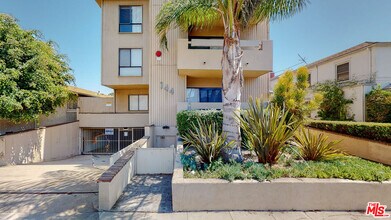 144 N Hamilton Dr in Beverly Hills, CA - Foto de edificio - Building Photo