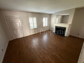 318 Hanover Arms Ct in Winston-Salem, NC - Building Photo - Building Photo