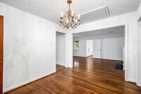 2602 Oakdale St photo'