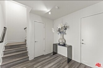 2201 Polyscope Pl in Los Angeles, CA - Building Photo - Building Photo