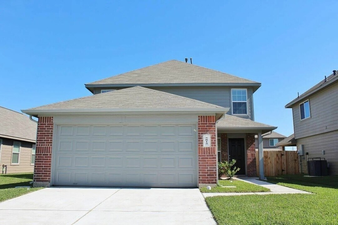5815 Dawn Terrace Ct in Houston, TX - Building Photo
