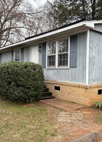 37 Cedarvilla Dr in Rock Hill, SC - Building Photo