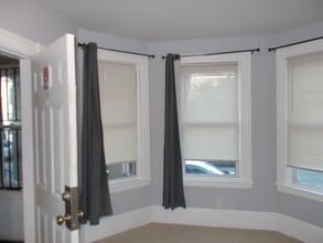 Clean, newly renovated rooming house rooms available for rent (Light St, Lynn) in Lynn, MA - Building Photo - Interior Photo