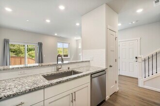 4150 S Waters Edge Wy in Ridgefield, WA - Building Photo - Building Photo