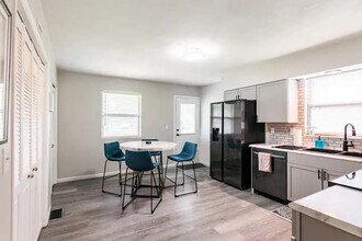 929 Cool Valley Dr in Belleville, IL - Building Photo - Building Photo