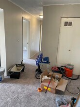 11001 NW Lema Dr, Unit D in Parkville, MO - Building Photo - Building Photo