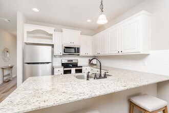 2800 S Roth Ave in Gonzales, LA - Foto de edificio - Building Photo