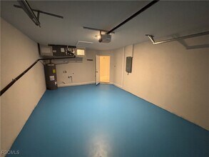 1210 Cape Coral Pkwy W in Cape Coral, FL - Building Photo - Building Photo