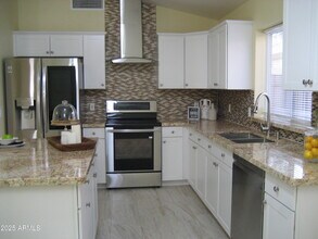 2108 E Rosemonte Dr in Phoenix, AZ - Building Photo - Building Photo