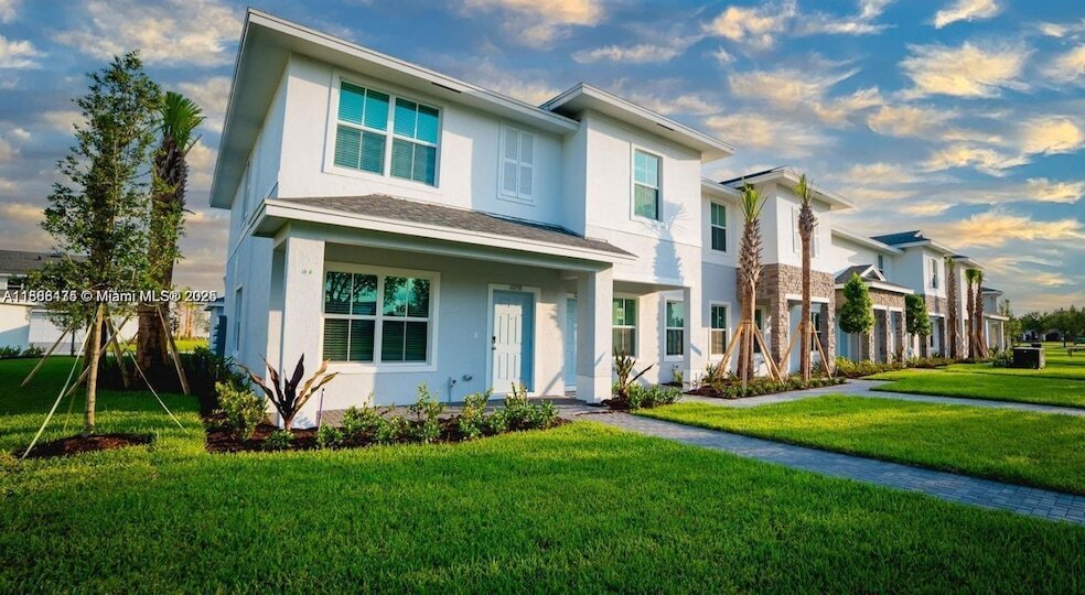 10241 SW Newberry Ave in Port St. Lucie, FL - Building Photo