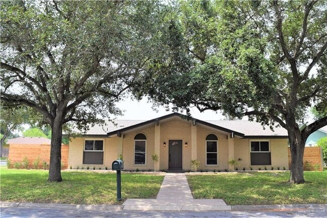 401 Marigold Ave in McAllen, TX - Building Photo - Building Photo