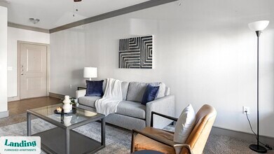 4689 Mustang Pkwy in Carrollton, TX - Foto de edificio - Building Photo