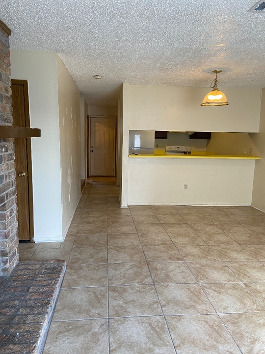 1941 Southpointe Dr in Baton Rouge, LA - Building Photo