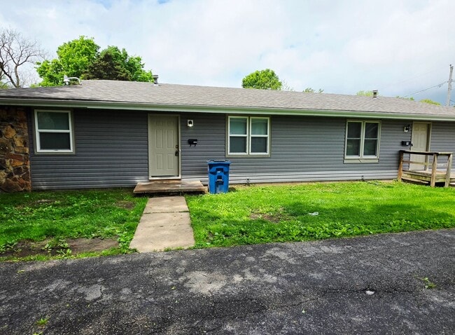 1432-1432 E Cairo St in Springfield, MO - Building Photo - Building Photo