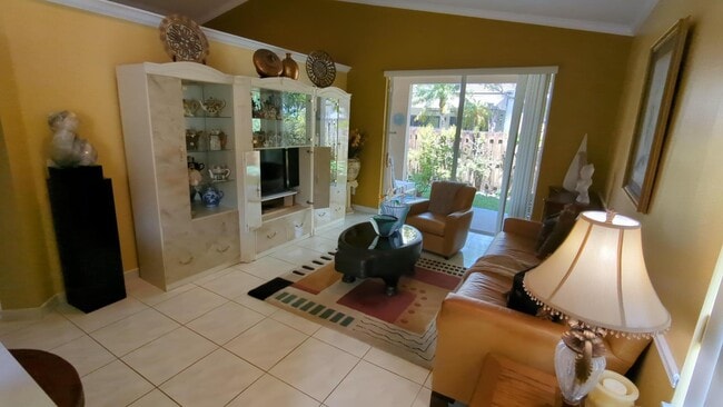 1481 SW 105th Ave in Pembroke Pines, FL - Building Photo - Building Photo