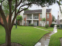 MADISON APARTMENTS in Houston, TX - Building Photo - Building Photo