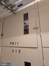 5300 Holmes Run Pkwy in Alexandria, VA - Building Photo - Building Photo