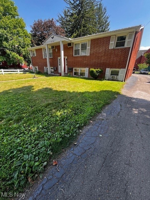 property at 320 E Chestnut St