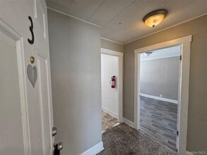 135 Fullerton Ave in Newburgh, NY - Building Photo - Building Photo