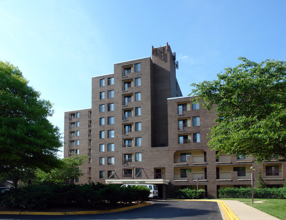 Londonderry Towers in Gaithersburg, MD - Building Photo