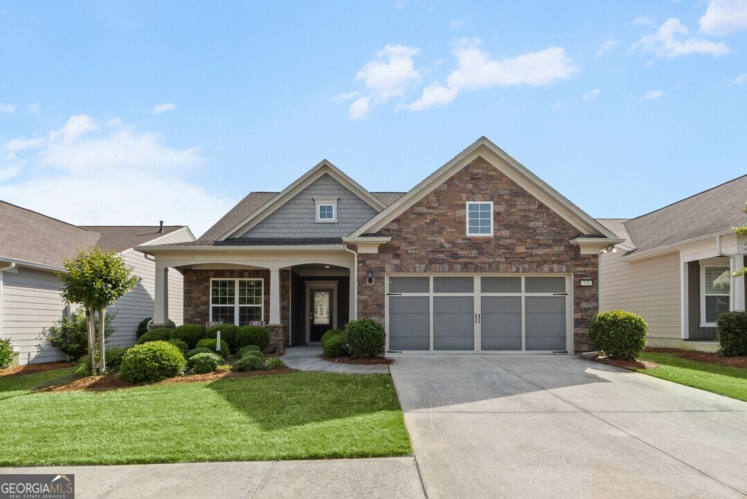 736 Firefly Ct in Griffin, GA - Building Photo