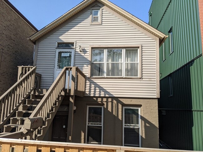 property at 1628 W 21st Pl