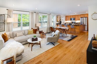 11 Thornton Rd in Chestnut Hill, MA - Building Photo - Building Photo