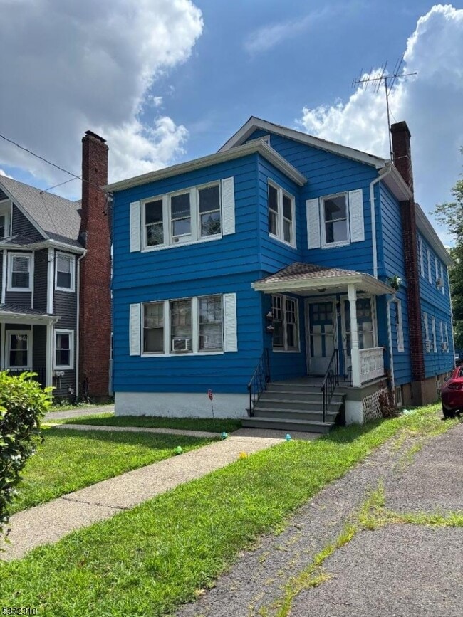 26 Elmwood Ave in Montclair, NJ - Building Photo - Building Photo