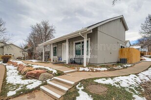 7053 S Knolls Way in Centennial, CO - Building Photo
