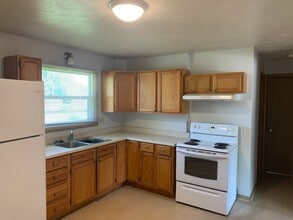 2118-2118 Elizabeth St in Janesville, WI - Building Photo - Building Photo